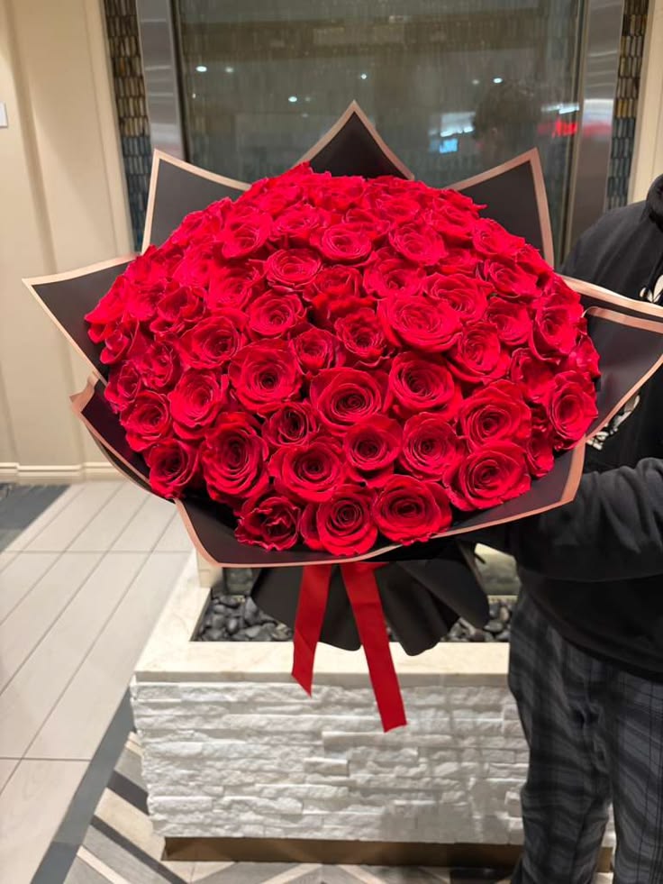 Royal Heart Elegance